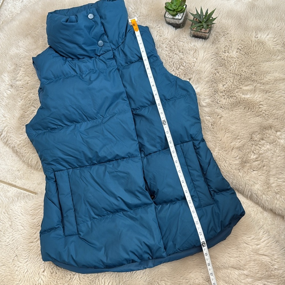 Athleta Downtown Puffer Vest Down in Dark Sardina Blue / Teal Small Semi Fitted - Picture 13 of 14